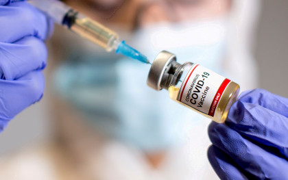Vaccine ngừa Covid-19 đã cứu mạng gần 20 triệu người trong năm đầu tiên