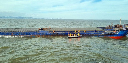 Tàu cá có 15 thuyền viên mất liên lạc cách đảo Phú Quý khoảng 84 hải lý