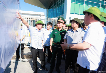 Thủ tướng Phạm Minh Chính thống nhất phương án đầu tư mở rộng Cảng Hàng không quốc tế Vinh và xây dựng Cảng nước sâu Cửa Lò