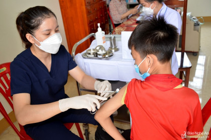 Nghệ An: Số ca nhiễm Covid-19 xu hướng tăng trở lại, người dân cần tiêm vắc xin đầy đủ, kịp thời
