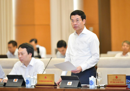 Bộ trưởng Nguyễn Mạnh Hùng: 'Không có bộ, ngành nào độc quyền trên môi trường số'