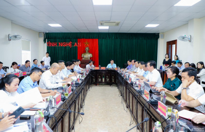 Chủ tịch UBND tỉnh Nguyễn Đức Trung tiếp công dân định kỳ tháng 10