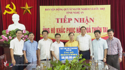 Hơn 5.900 đơn vị, tổ chức, doanh nghiệp và cá nhân đăng ký ủng hộ người dân vùng lũ Nghệ An trên 10,4 tỷ