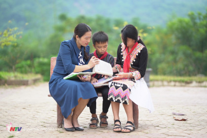 Chân dung nữ giáo viên vùng cao Kỳ Sơn được Bộ Giáo dục và Đào tạo tuyên dương