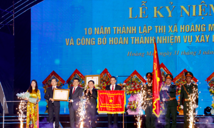 Thị xã Hoàng Mai kỷ niệm 10 năm thành lập và công bố hoàn thành nhiệm vụ xây dựng Nông thôn mới