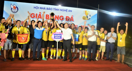 Đội tuyển các Cơ quan Báo chí thường trú 1 giành Cúp vô địch Giải bóng đá Cúp Hội Nhà báo Nghệ An lần thứ XI - năm 2023