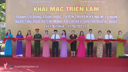 Khai mạc triển lãm tranh cổ động tuyên truyền kỷ niệm 75 năm ngày Chủ tịch Hồ Chí Minh ra Lời kêu gọi thi đua ái quốc