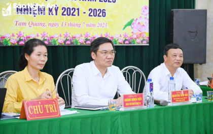 Phó Bí thư Tỉnh ủy Hoàng Nghĩa Hiếu tiếp xúc cử tri huyện Tương Dương