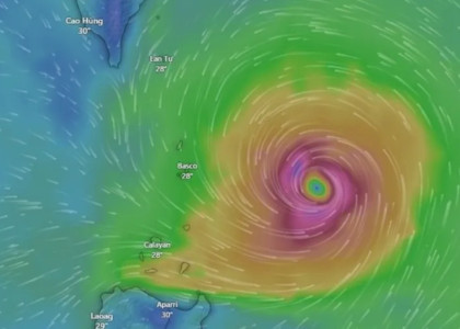 Xuất hiện cơn bão gần Biển Đông có hướng đi phức tạp
