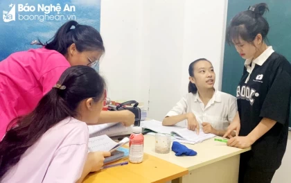 Nỗ lực vượt khó của những tân sinh viên Nghệ An