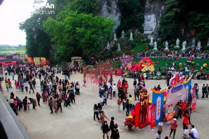 Nghệ An đón khoảng 315 nghìn lượt khách du lịch dịp Tết Nguyên đán 2024 Công Khang