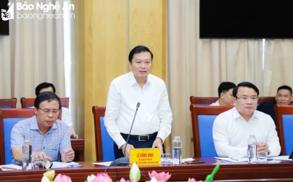 Phó Chủ tịch Thường trực UBND tỉnh Lê Hồng Vinh tiếp công dân định kỳ tháng 4/2024