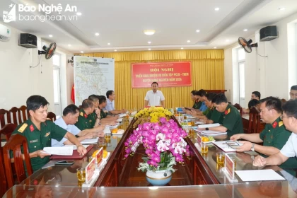 Phó Chủ tịch UBND tỉnh Nguyễn Văn Đệ kiểm tra công tác chuẩn bị diễn tập phòng chống lũ lụt, tìm kiếm cứu nạn tại Hưng Nguyên