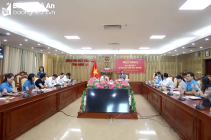 Đoàn đại biểu Quốc hội tỉnh Nghệ An lấy ý kiến góp ý dự thảo Luật Công đoàn sửa đổi