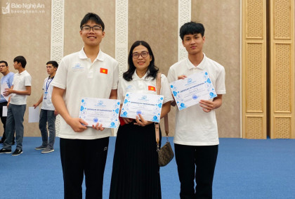 8 học sinh Nghệ An được miễn thi tốt nghiệp THPT và tuyển thẳng vào đại học