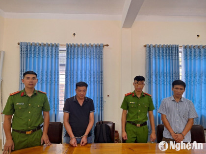Hiệu trưởng và kế toán trường ở Kỳ Sơn (Nghệ An) bị khởi tố tội lợi dụng chức vụ quyền hạn, tham ô tài sản