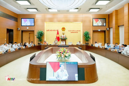 Ủy ban Thường vụ Quốc hội thảo luận về thí điểm cơ chế đặc thù cho Nghệ An và Đà Nẵng