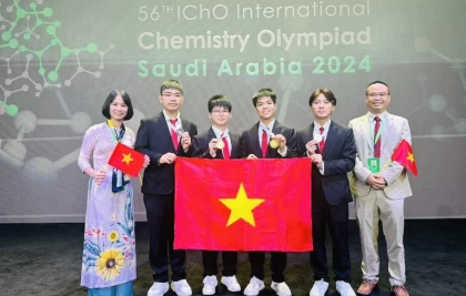 Học sinh Việt Nam đạt 4 Huy chương Vàng và Bạc Olympic Hóa học quốc tế