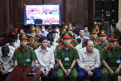 'Đại án' đăng kiểm: Quy ước đèn hiệu và chiêu trò ép đưa hối lộ