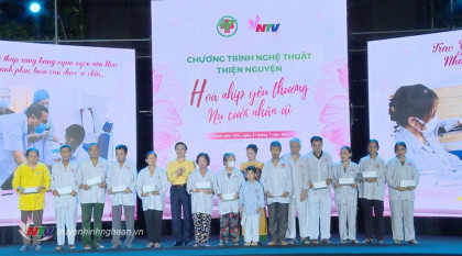 Chương trình nghệ thuật thiện nguyện “Hoà nhịp yêu thương - Nụ cười nhân ái”