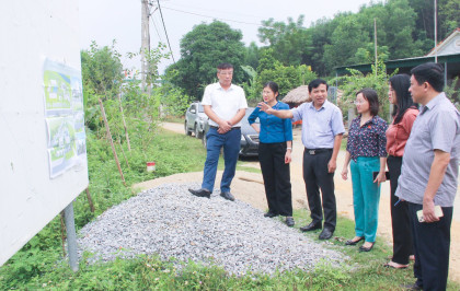 Thường trực HĐND tỉnh giám sát đầu tư công tại huyện Con Cuông