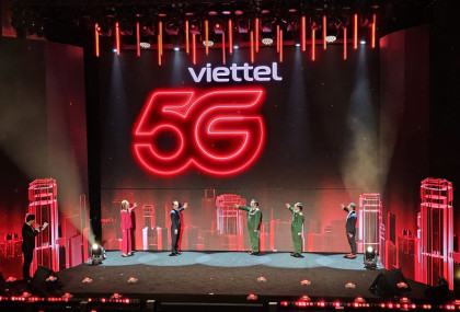 Viettel khai trương mạng 5G đầu tiên tại Việt Nam và kỷ niệm 20 năm...