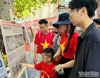Ra mắt Trung tâm Báo chí phục vụ Lễ kỷ niệm 50 năm Ngày Giải phóng miền nam, thống nhất đất nước