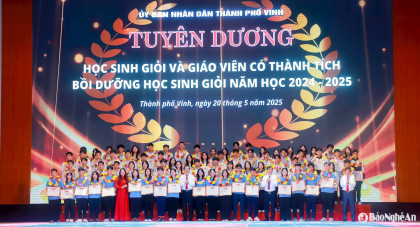 Thành phố Vinh tuyên dương 542 giáo viên, học sinh đạt thành tích cao