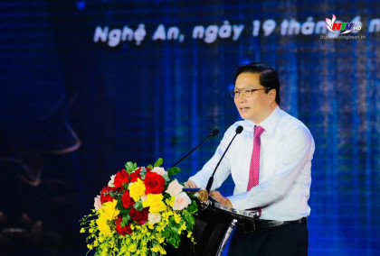 Chủ tịch UBND tỉnh: Đội ngũ những người làm báo Nghệ An cần giữ vững “Tâm trong - Trí sáng - Bút sắc” không ngừng đổi mới, thích ứng với kỷ nguyên số