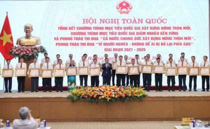 Thủ tướng Chính phủ trao tặng Huân chương Lao động hạng Ba cho các huyện Nam Đàn, Đô Lương và Diễn Châu (Nghệ An)