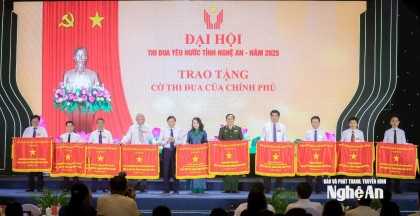 Nghệ An tôn vinh, giao lưu các điển hình thi đua yêu nước