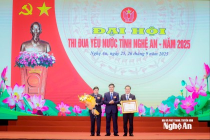 Tỉnh Nghệ An trọng thể tổ chức Đại hội thi đua yêu nước năm 2025, đón nhận Bằng khen của Thủ tướng Chính phủ