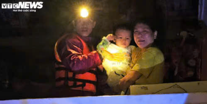 Chuyến tác nghiệp 'sinh tử' giữa tâm lũ của phóng viên VTC News