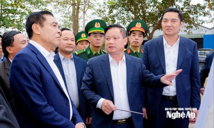 Thường trực Tỉnh ủy kiểm tra thực địa tình hình triển khai 2...