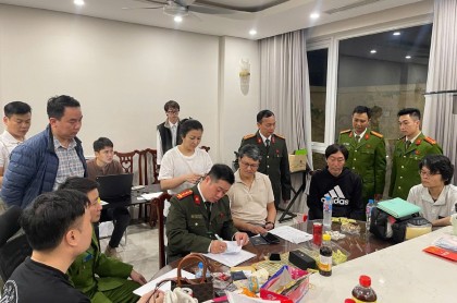 Đột kích 4 căn hộ, triệt phá nhóm giả danh cảnh sát Nhật Bản lừa 11 tỷ đồng