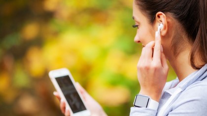 Cảnh báo: Sử dụng tai nghe Bluetooth có thể ảnh hưởng đến tuyến giáp