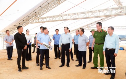 Chủ tịch UBND tỉnh Võ Trọng Hải kiểm tra công tác chuẩn bị khai mạc Lễ hội Làng Sen và khởi công cao tốc Vinh - Thanh Thủy