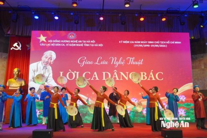 Hội đồng hương Nghệ An tại Hà Nội tổ chức kỷ niệm 136 năm Ngày sinh Chủ tịch Hồ Chí Minh
