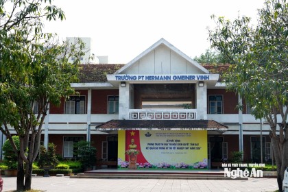 Nghệ An đẩy nhanh tiến độ chuyển đổi Trường PT Hermann Gmeiner Vinh thành trường công lập