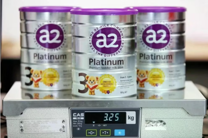 Sữa công thức a2 Platinum dính cảnh báo an toàn, Bộ Y tế yêu cầu thu...