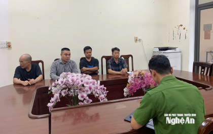 Tạm giữ nhóm đối tượng liên quan vụ gây rối tại cửa hàng tạp hóa ở phường Trường Vinh