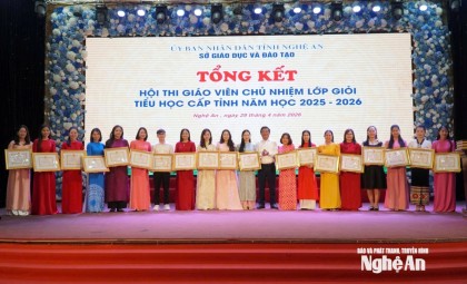 Nghệ An khen thưởng 76 giáo viên chủ nhiệm giỏi cấp tiểu học
