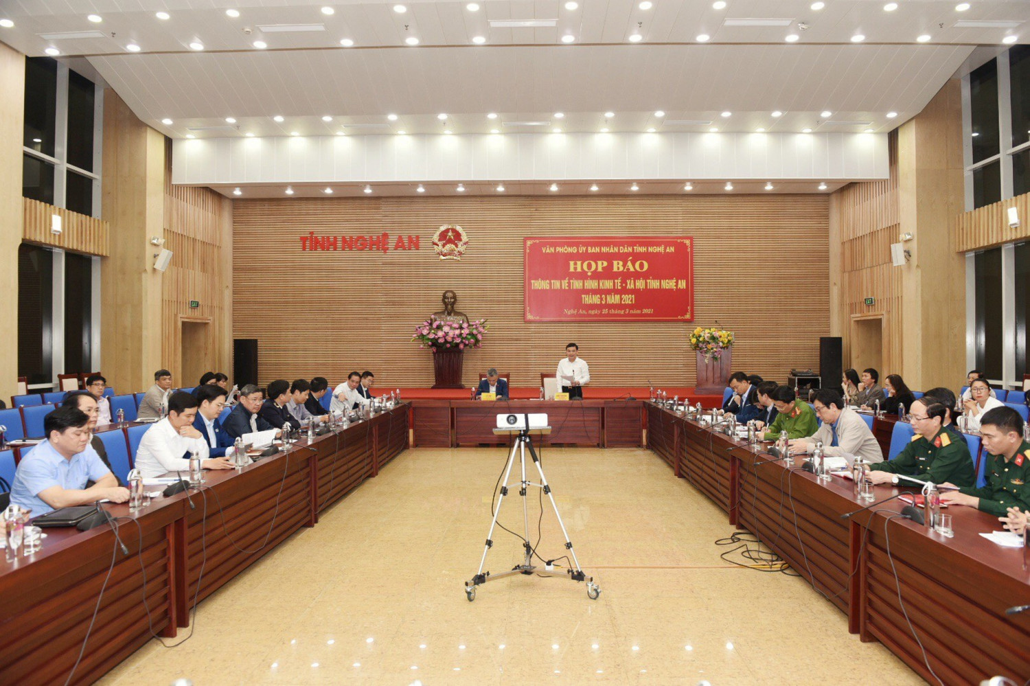 Một cuộc họp báo của Văn phòng UBND tỉnh Nghệ An (thàng 3 2021)