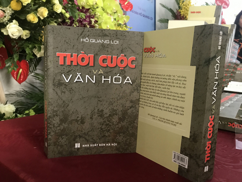 ra mắt tác phẩm mới của Nhà báo Hồ Quang Lợi