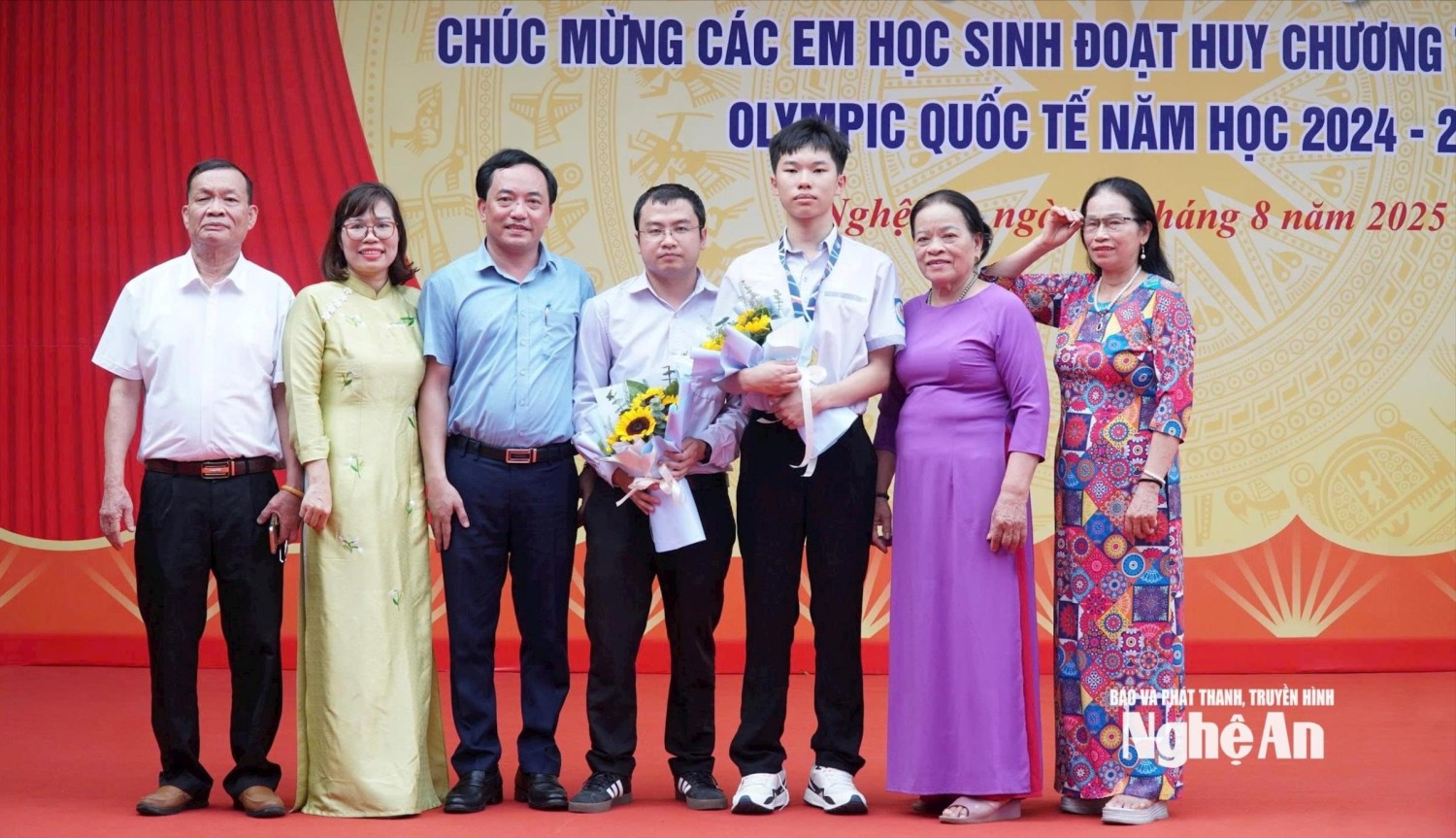 bna em nguyen the quan va thay giao le xuan bao(1)