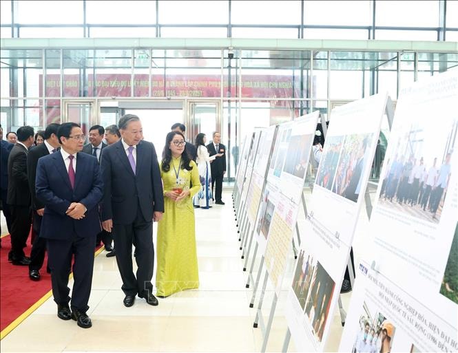 cdnmedia baotintuc vn upload e9gdnzvhdfi8lzswc6uba files 2025 08 chinh phu 20825 13