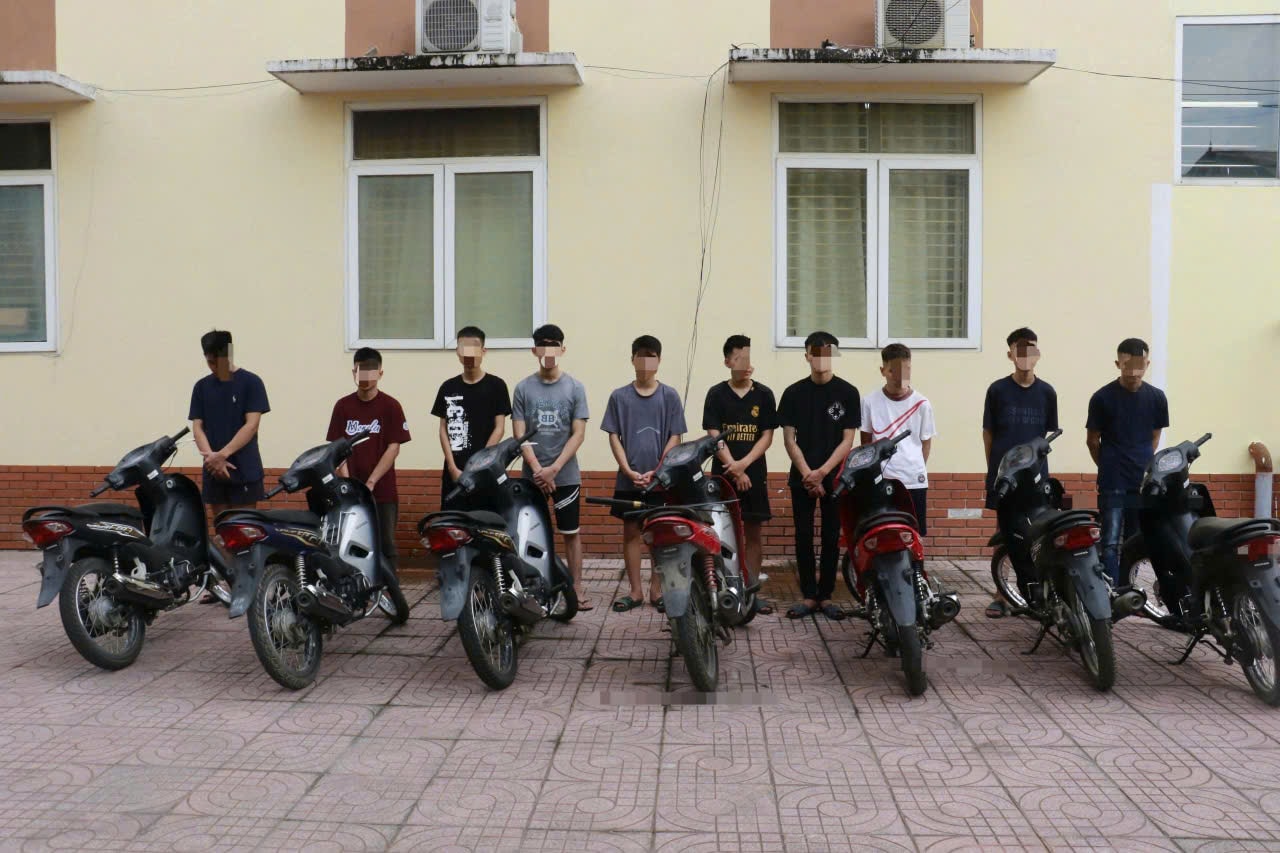 bna nhom dt b4013cd2a8d94b1cb62c8a5c3a421ad1