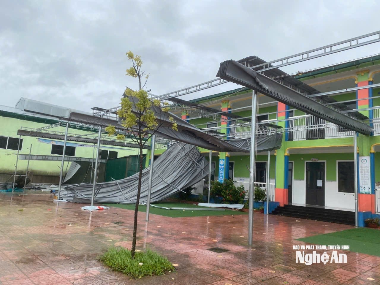 bna truong mam non van son xa do luong bi toc mai hu hong nang sau bao anh ntcc