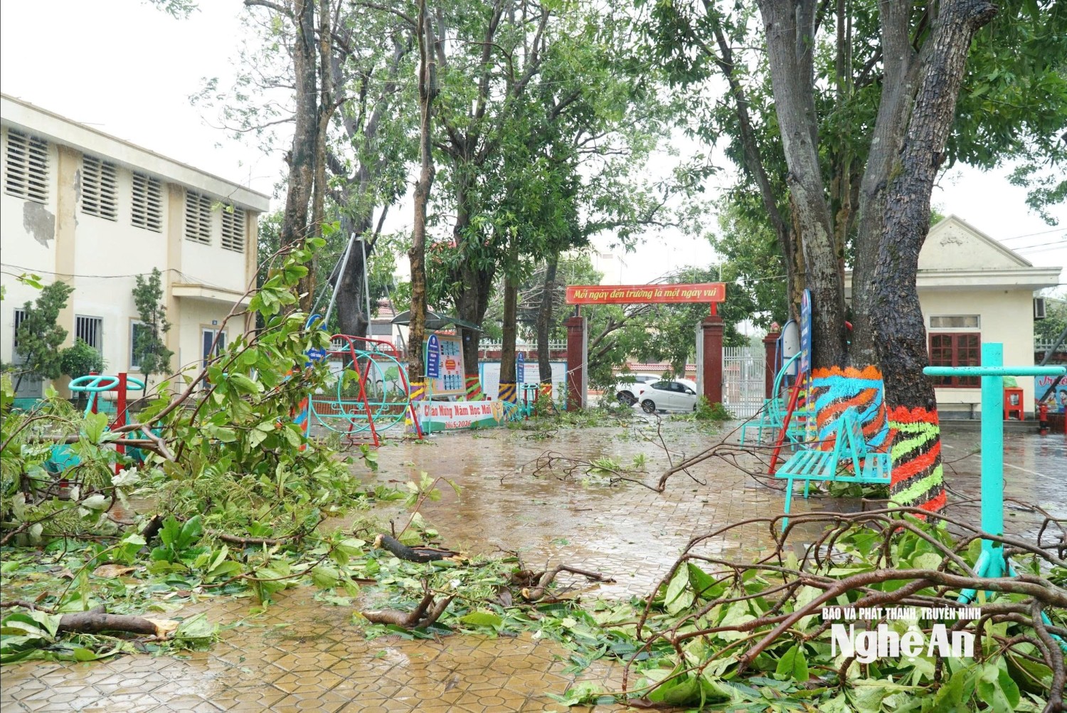 bna truong tieu hoc hung dung 1 ngon ngang sau bao anh my ha