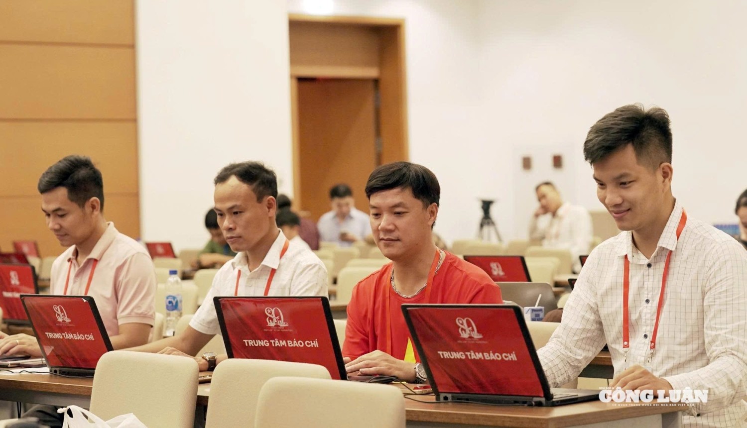 c6157e22f12b7a75233a(1)